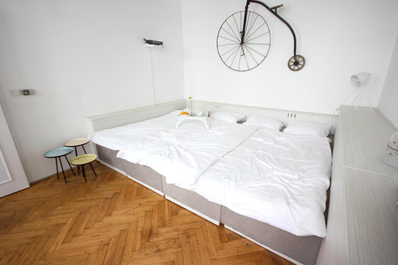 For The Bold, Chic And Open Minded Apartment Viena Exterior foto